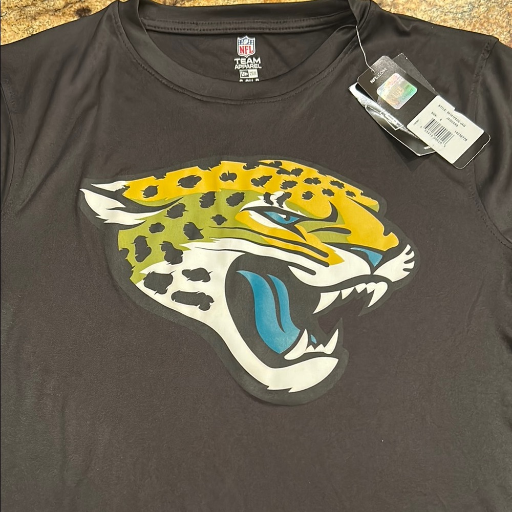 NWT Jaguar's NFL tshirt